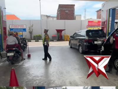POLSEK TAMBAKSARI MELAKSANAKAN PATROLI SPBU