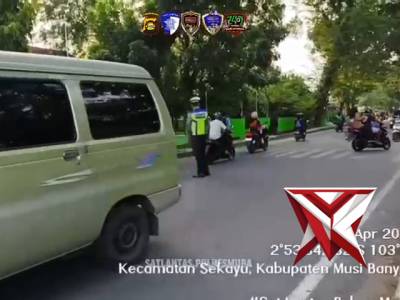 Pengaturan Lalu Lintas ..?? - PoliceTube
