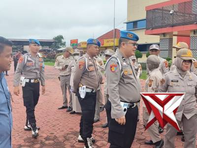 Komitmen menjaga marwah institusi, SiPropam Polres Muba melaksanakan pemeriksaan HP anggota guna men