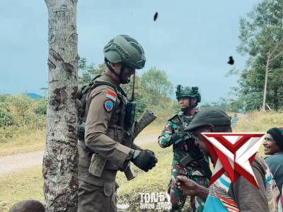 Patroli Gabungan TNI Polri Untuk Kedamaian Tanah Papua