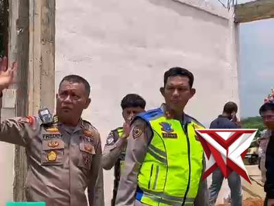 ?Pastikan Keamanan Ibadah, Kapolres Musi Rawas Pantau Langsung Giat  Ibadah di Gereja 

?