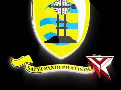 Satbrimob Polda Kalbar melaksanakan kegiatan berbagi takjil