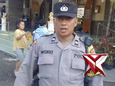 *Bhabinkamtibmas Pasar Baru Kawal Ibadah Pra Paskah di Gereja Santo Yohanes Bengkulu*