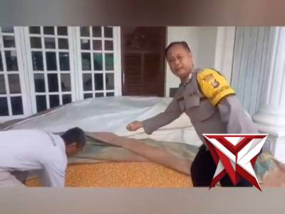 Membatu mewujudkan program presiden "ketahanan pangan" polres musi rawas polsek bts ulu cecar