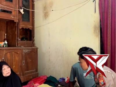 ? Sentuhan Kepedulian untuk Sesama Melalui tangan Bripda Niko, bantuan sosial dari Kapolres Mageta - PoliceTube