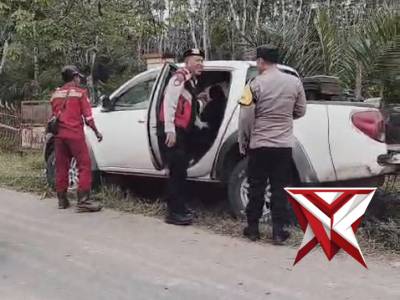 (09)Pemasangan pagar jembatan Sungai Jernih&Pengecatan oleh pers Polsek Bts Ulu