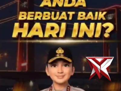 personel Polsek Muara Beliti bersama masyarakat setempat melaksanakan kegiatan evakuasi pohon tumban