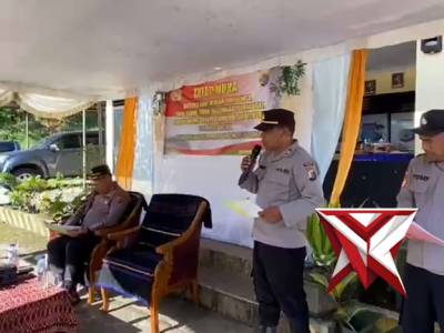 Kunjungan Kerja di Polsek Detusoko, Kapolres Ende Ajak Personel untuk Melayani dengan Hati
