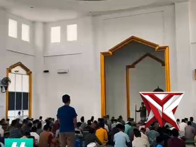 Kapolres Musi Rawas AKBP Agung Adhitya Prananta,S.H.,S.I.K.,M.H melaksanakan Shalat Jumat berjamaah - PoliceTube