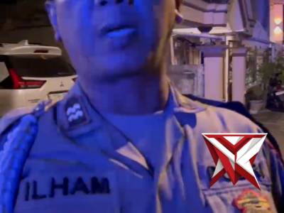 Patroli Polsek Pakal di permukiman Kauman Asri Benowo Pakal