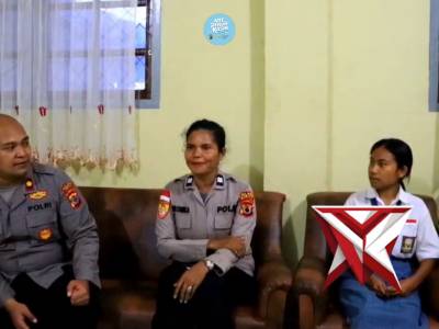 Tak sekedar Tugas : Dedikasi Polri Menghidupkan Kembali Semangat Belajar