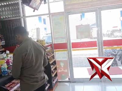 POLSEK BALONGPANGGANG: PATROLI PERTOKOAN