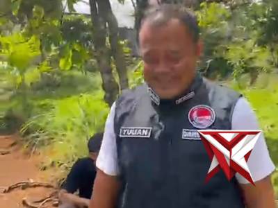Ditresnarkoba Polda Sumsel sukses membongkar ladang ganja seluas 20 hektar di Desa Batu Jungul, Juma - PoliceTube