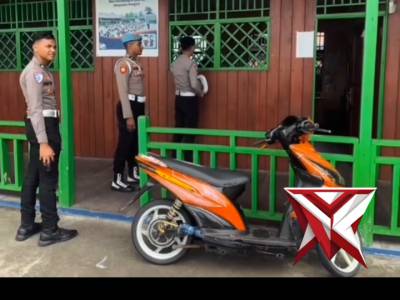 Sosialiasi tatatertib berlalu lintas kepada anak sekolah di Agats Kab. Asmat