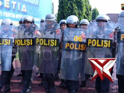 Latihan kesiapsiagaan personil gabungan Polres Pekalongan.