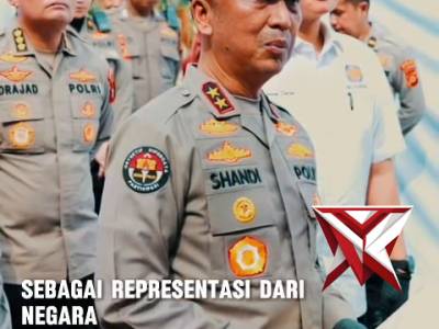 Kapolda Sumsel Irjen Pol. Dr. Sandi Nugroho, S.I.K., S.H.,M.Hum memimpin bedah rumah serentak