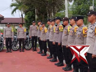 Wakapolres Melawi Kompol Aang Permana, S.I.P., S.H., M.A.P. pimpin langsung apel Bhabinkamtibmas. - PoliceTube
