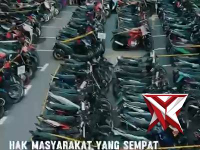 Suasana haru dan bahagia mewarnai Lapangan Gedung Presisi saat Kapolda Sumsel Irjen Pol. Dr. Sandi N