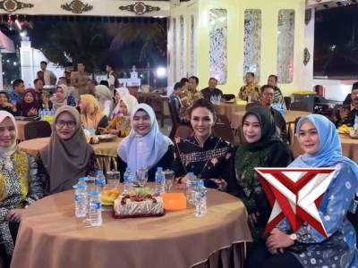 Suasana lepas sambut Komandan Kodim 0804 Magetan berlangsung dengan penuh khidmat dan kehangatan. Te