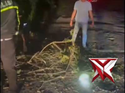 Kapolsek Muara Beliti IPTU Miming Wijaya, S.E., M.M., bersama personel Polsek Muara Beliti dan Sat L