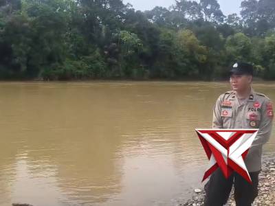 Pengecekan debit air sungai rawas | Polsek Rawas Ulu - PoliceTube
