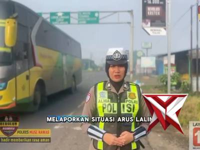 Sat Lantas Mengatur Lalu Lintas Saat Jam Berangkat kerja - PoliceTube