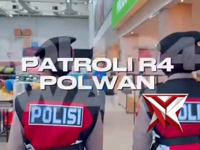MENINJAU PUSAT PERBELANJAAN , PATROLI R4 POLWAN