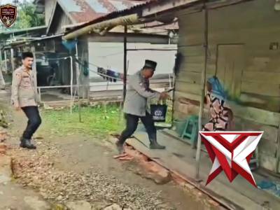Jum'at berkah Polsek Lalan Polres Muba Andalan, 08 - PoliceTube