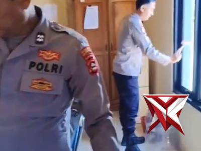 Kurve Polsek Babat Toman (SM13) - PoliceTube