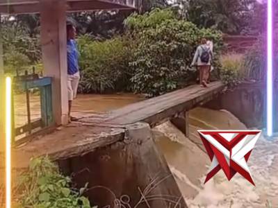 *Bhabinkamtibmas Bersama Lurah dan RT/RW Bantu Warga*