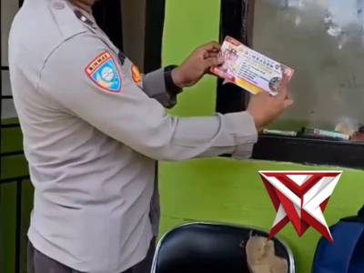 Polsek Babat Toman.77 - PoliceTube