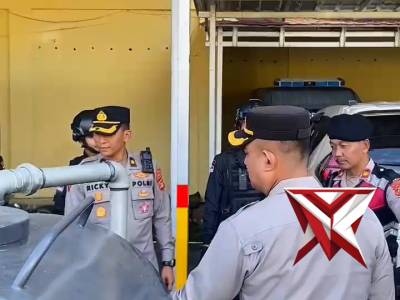 Polres OKI pastikan kesiapan kendaraan dan peralatan antisipasi Karhutla . 

Polresokihadir