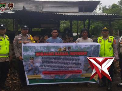 Polsek Babat Toman Polres Muba meberikan Himbauan tentang Illegal Refenery.7