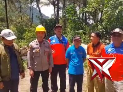 Sigap & Kompak Evakuasi Pohon Tumbang