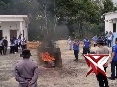 Cegah Karhutla, Polsek Lempuing Jaya dan Damkar OKI Gelar Pelatihan Bersama