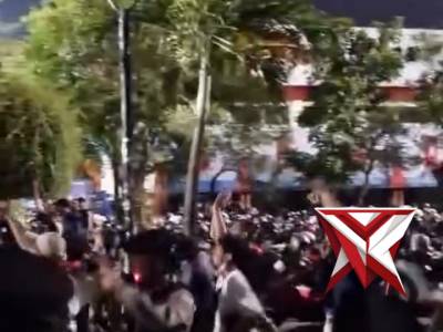 Pengamanan sepak bola liga 2 Pegadaian antara Persiku melawan PSIS