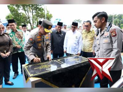KAPOLDA SUMSEL RESMIKAN GEDUNG SPKT DAN LUNCURKAN PROGRAM BHAKTI SOSIAL DI POLRES MUSI RAWAS