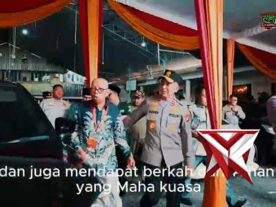Kapolda Sumatera Selatan Irjen Pol Sandi Nugroho meninjau langsung pengamanan puncak perayaan Paskah - PoliceTube