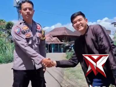 Berbincang bincang bersama pak bhabinkamtibmas tumbak ulas Pagaralam selatan - PoliceTube