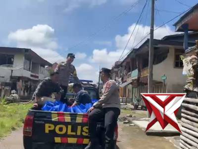 Polri bantu warga sembako