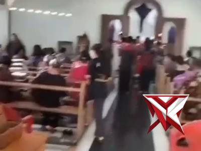 POLRES MUSI RAWAS AMANKAN IBADAH DI GEREJA ST.KATARINA KEC PURWODADI - PoliceTube