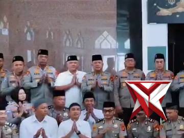 Kapolda Sumsel, Irjen Pol Dr. Sandi Nugroho, S.I.K., S.H., M.Hum., memimpin kegiatan Tasyakuran Wali - PoliceTube