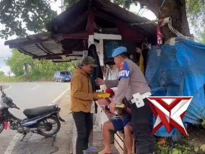 SI Propam Polres Sukabumi Kota Laksanakan "Jumat Berbagi", Jumat. (16/01/2026). - PoliceTube