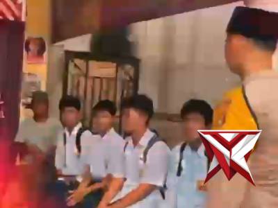 Patroli Dialogis Unit Samapta Polsek Tungkal Jaya - PoliceTube