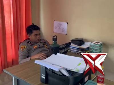 GIAT ANGGOTA BAGLOGISTIK POLRES OKU SELATAN MENDATA DALAM PENYELESAIAN DATA. - PoliceTube