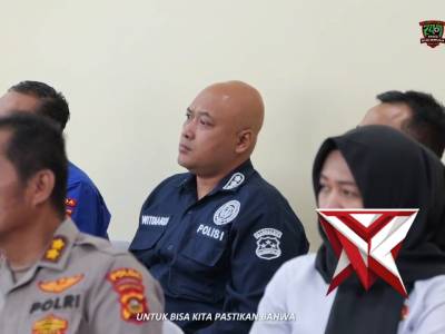 Kapolda Sumatera Selatan Irjen Pol. Dr. Sandi Nugroho memberikan penegasan mendalam bahwa masyarakat - PoliceTube