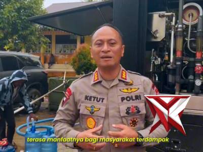 Mobil Water Treatment Brimob Bantu Warga Terdampak Bencana