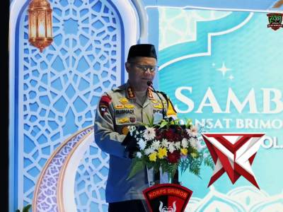 KAPOLDA SUMSEL BERBAGI KEBAHAGIAAN BERSAMA PERSONIL SATBRIMOBDA