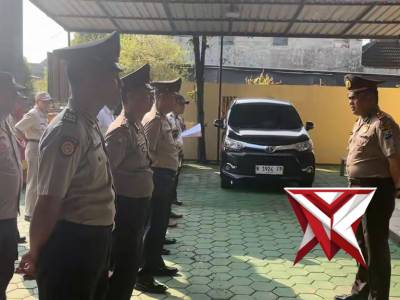 Kapolsek Tajinan IPTU ALek pimpin pelaksanaan apel pagi sampaikan atensi pimpinan - PoliceTube