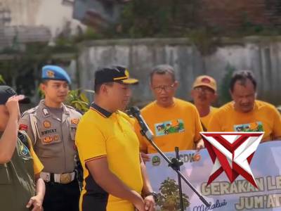 KAPOLRES TASIKMALAYA KOTA TANAM POHON DI ASPOL BOJONG